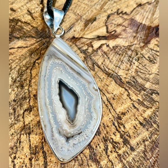 Montana Fire Agate Pendant 2 1/4” - Picture 6 of 8